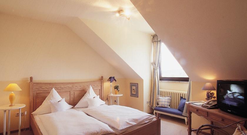 Hotel Hubertushof Lichtenau  الغرفة الصورة